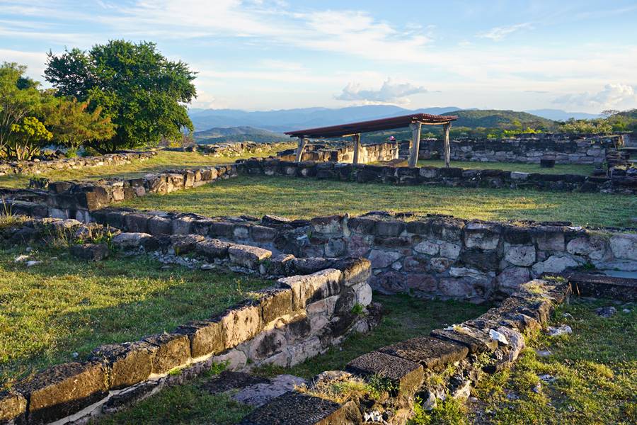 Cuetlajuchitlán zona arqueológica del estado de Guerrero